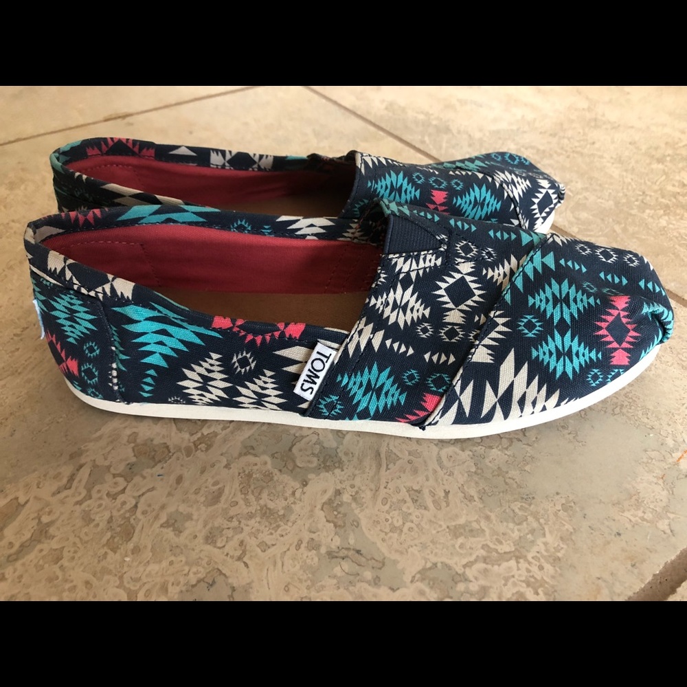 Toms